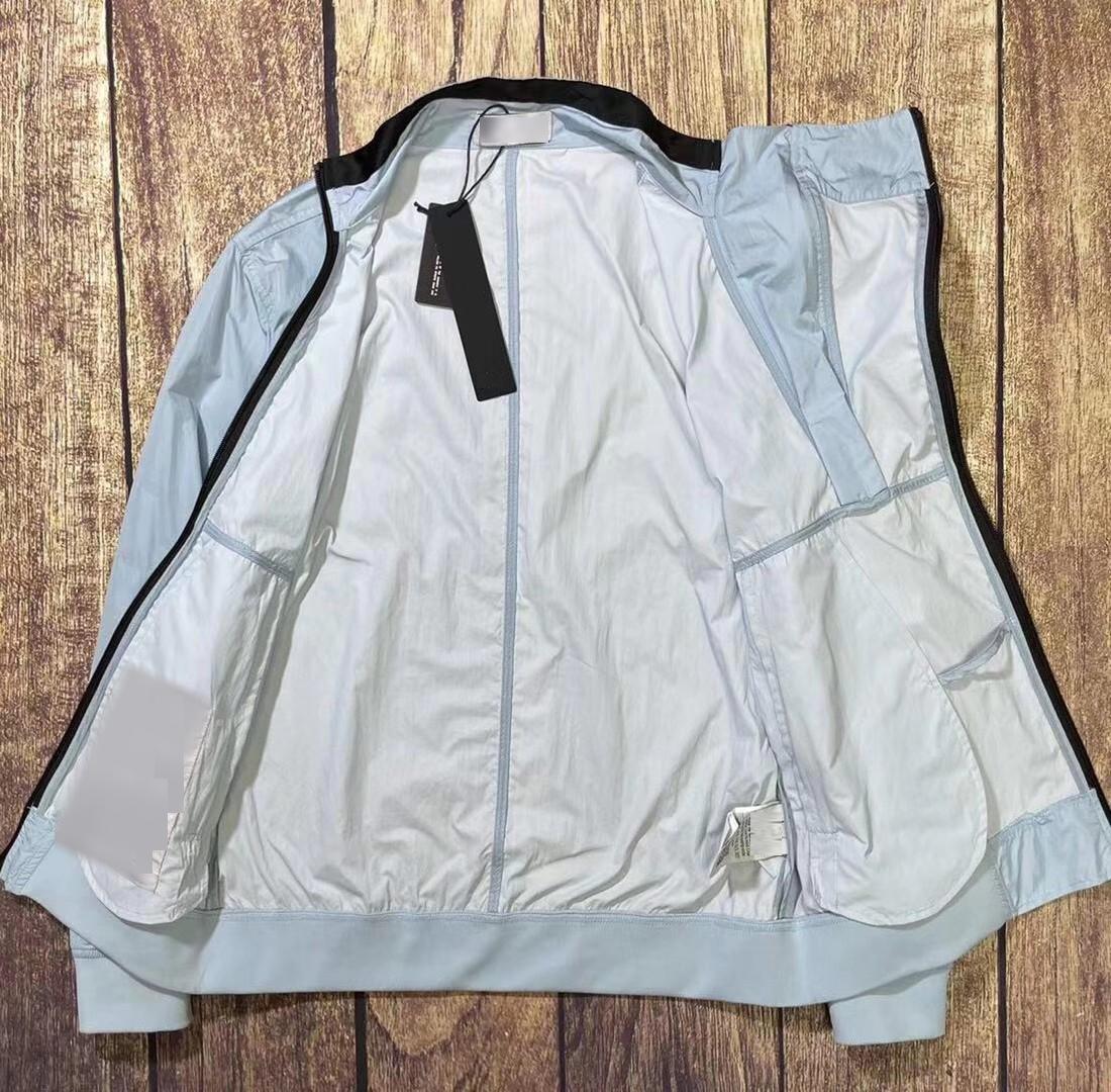 

the Men Air Hooded Jacket Windbreaker Zipper Hoodies Patchwork Jackets Stone Running Sports Hoody Jogger Casual Island Coat E2a015, Black;brown