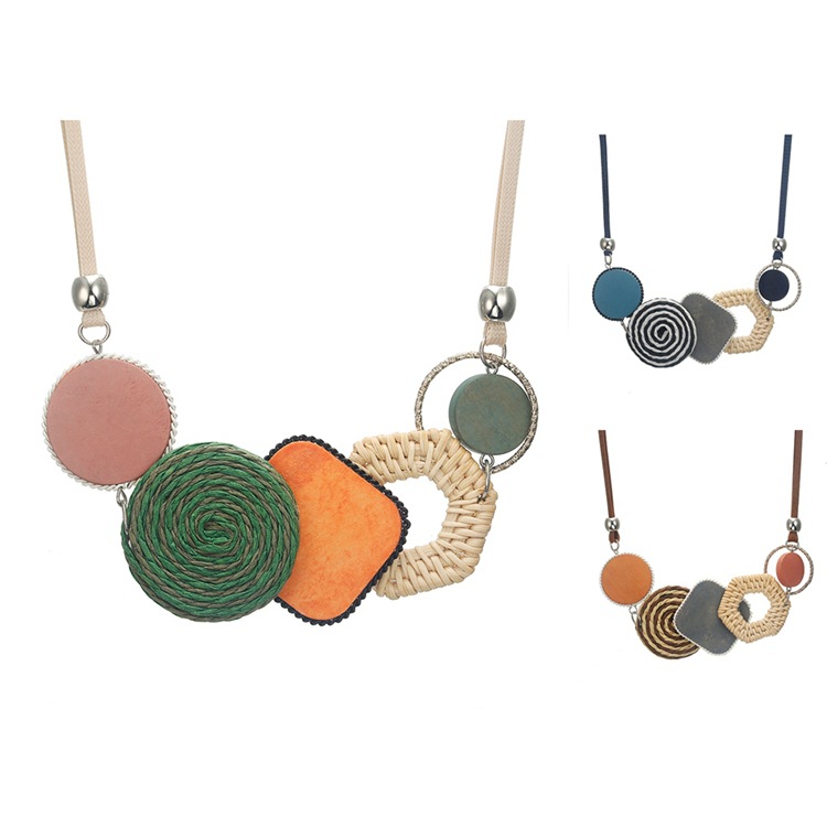

Geometric Splicing wood chips Pendant Necklaces French Style Retro Fashion Bamboo Braided Pattern Niche Clavicle Chain Contrasting Color Design Neck Jewelry Gift