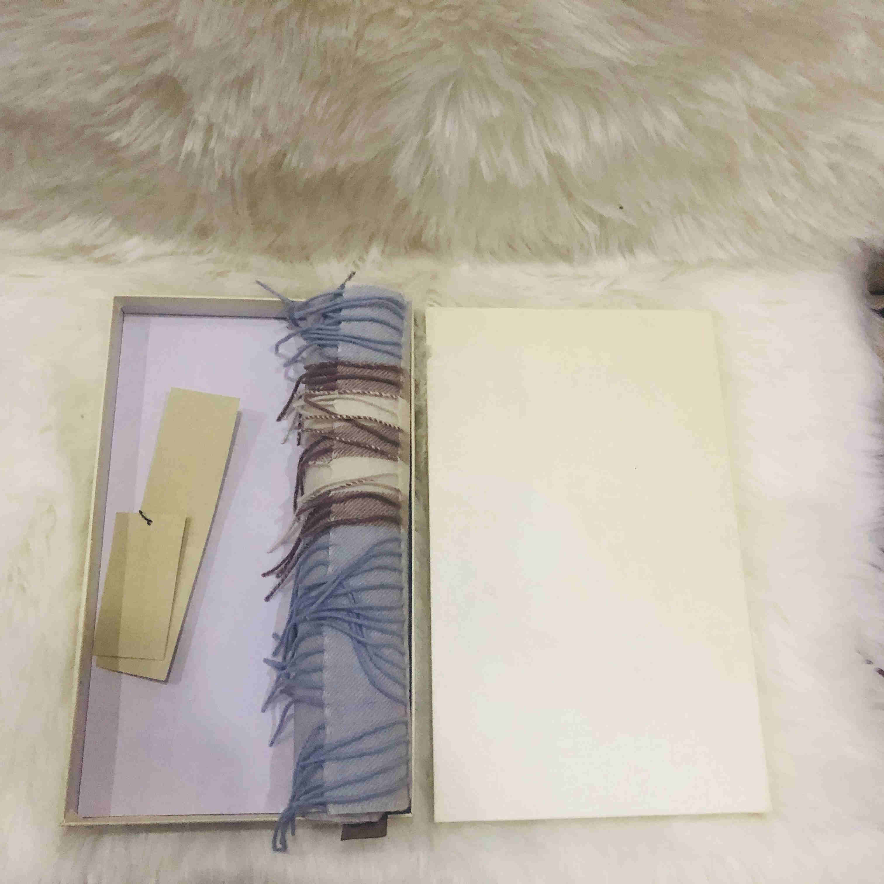 

Designer Luxury Scarves Rainbow Llattice High Quality Autumn winter Cashmere Scarves Super Long Shawls Fashion Women Soft Scarve With Gift bag