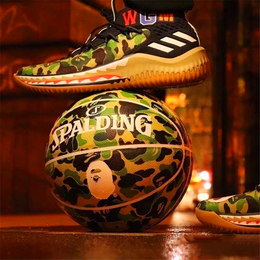

Spalding Camouflage Colour Homo Eectus 24K Black Mamba Merch ball Python pattern Commemorative limited edition PU game basketball