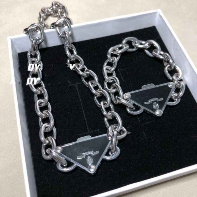 

21ss PRA high quality inverted triangle letter Chokers necklace men and women cold wind hip hop Street Fashion silver Bracelet chain