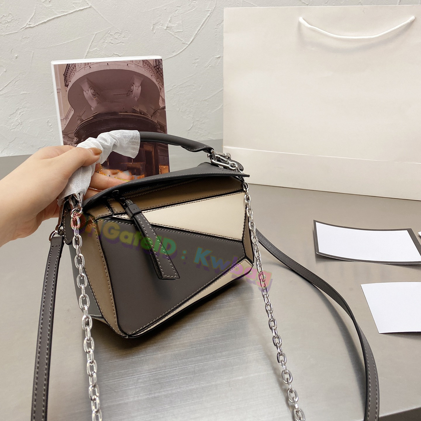 

2021 women Fashion Totes Classic shoulder Bags Vintage Stereo geometry laser splicing Cross Body Handbags Designers bag quality Purses Coins card holder wallet, No bags