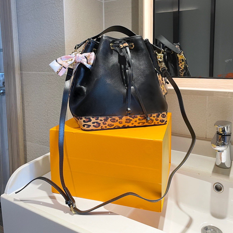 

Cowhide Emboss Neonoe Leopard shoulder crossbody bags bucket totes purse Wild at Heart Designer handbags women fashion messenger shopping