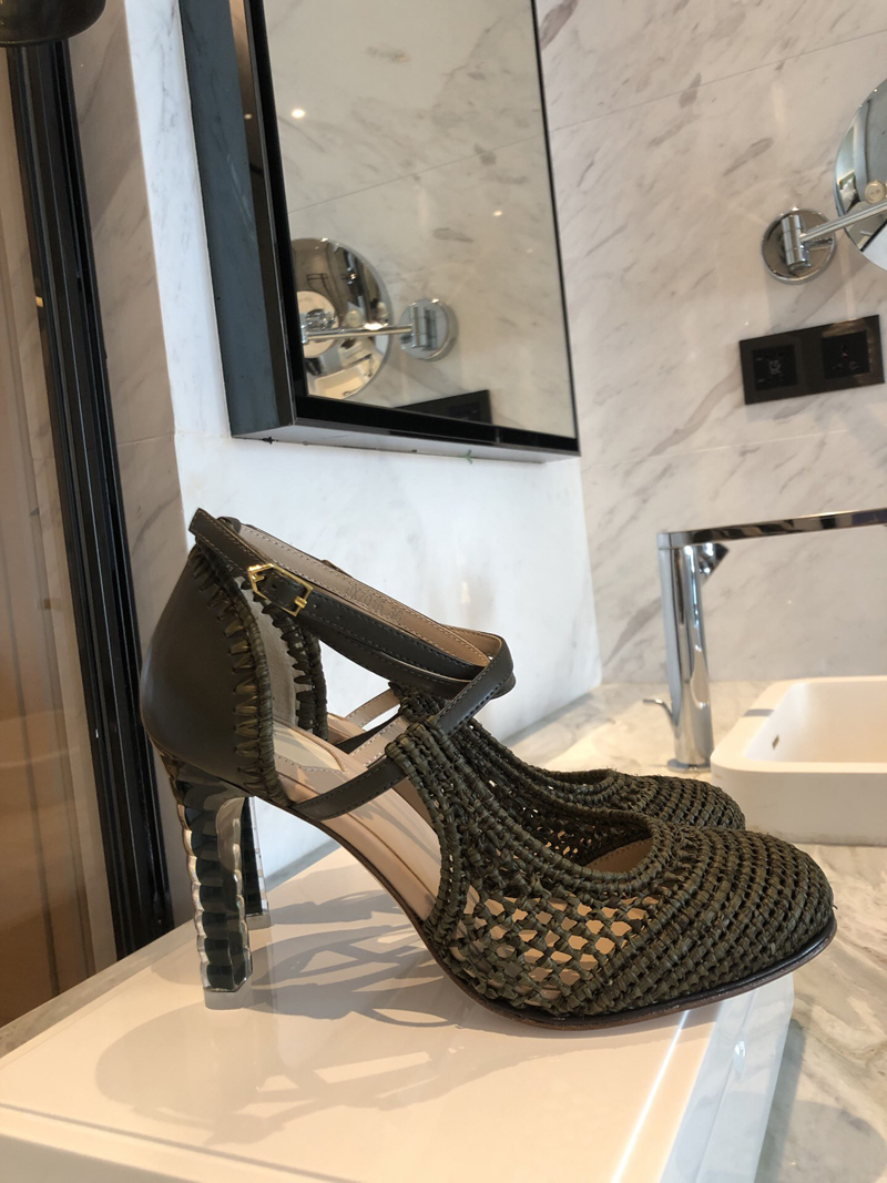 

2021 fashion High Heels Shoes Designer Women Pointed Toe Low Heel Shoess Woman Gladiaor Sandals Lady Brand Design Mesh womens Shoe with box size 35-41 -BB277, Picture color