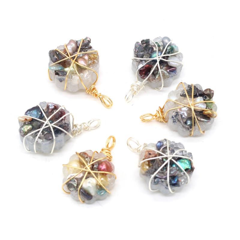 

Charms Natural Semi-precious Stones Pendant Irregular Flower-shaped Pearl With Random Colors For Making Necklace Accessories, Bronze;silver