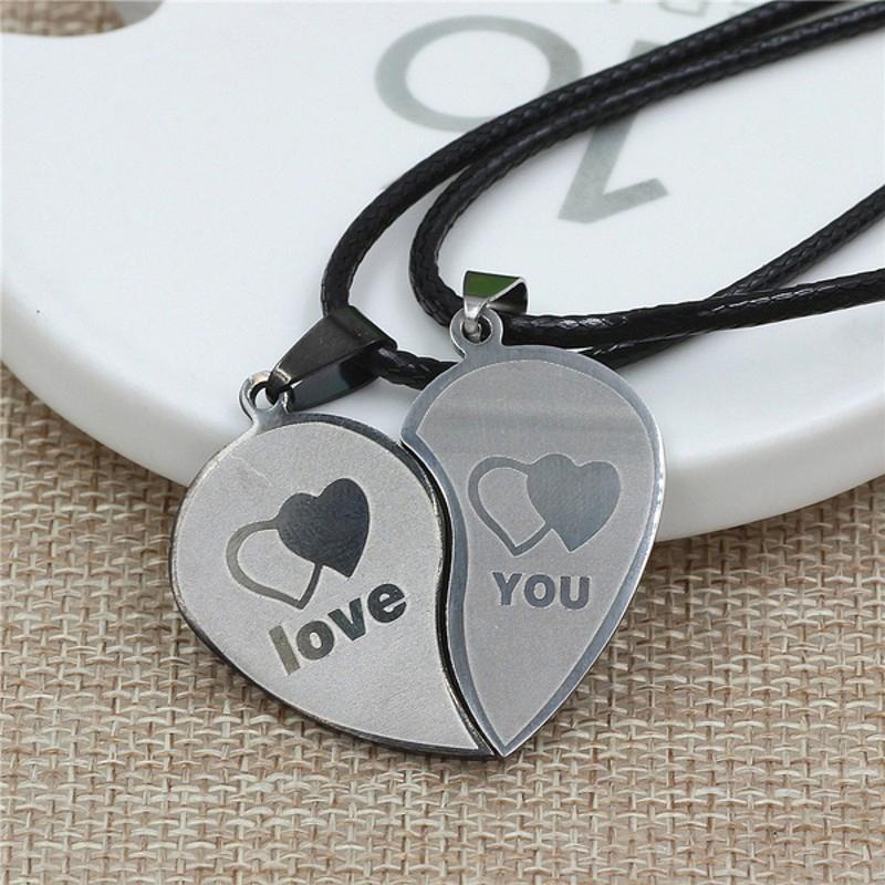 

Couples Jewelry Broken Heart Necklaces Black Couple Necklace Stainless Steel Engrave Love You Pendants Valentine's Day Pendant, Silver