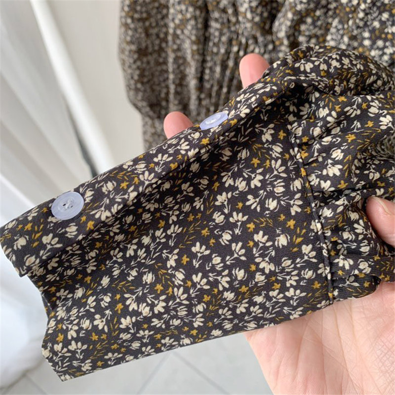 

2021alien kitty print floral pleated slimming women dresses all-match 2021 stylish v-neck brief casual loose long dress 3 colors, Black;gray