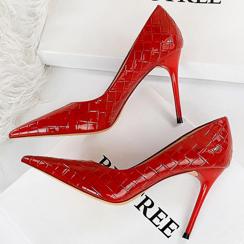 

Dress Shoes All-match Small Fresh Pointed Single Feminine Side Aura High Heels, Red
