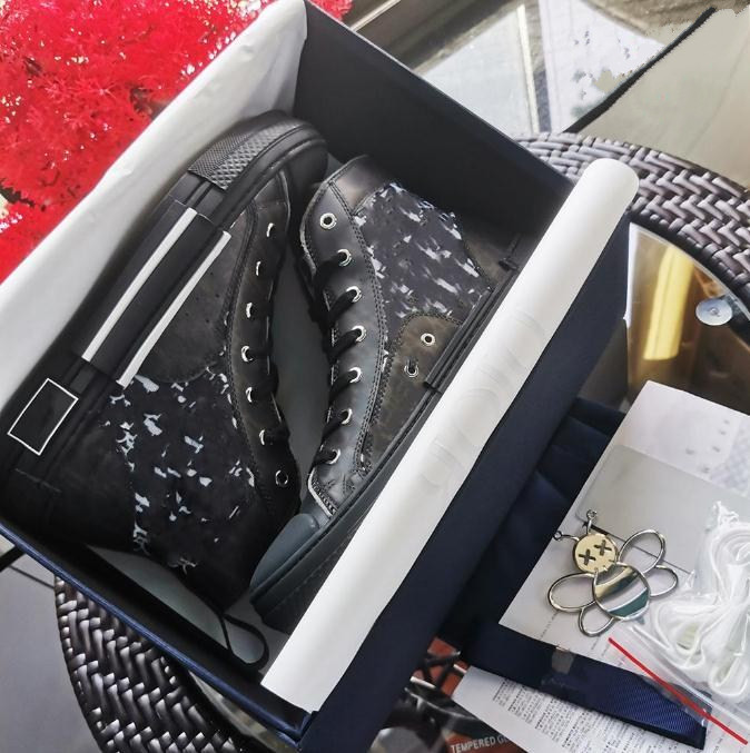 

Classic Man Casual Shoes Oblique Womens High Low Technical Fashion Leather Lace Up Canvas bee Designer Luxurys Trainer, Free gift