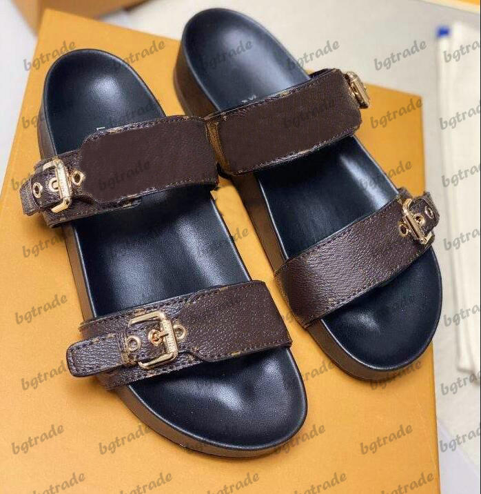 

Bom Dia Mule Sandals Flats Brown Patent Monograms Canvas Leather Slippers Mens Womens Designer Luxury Scuff Shoes Two Straps Buckles Flip Flops 1A3R5Q