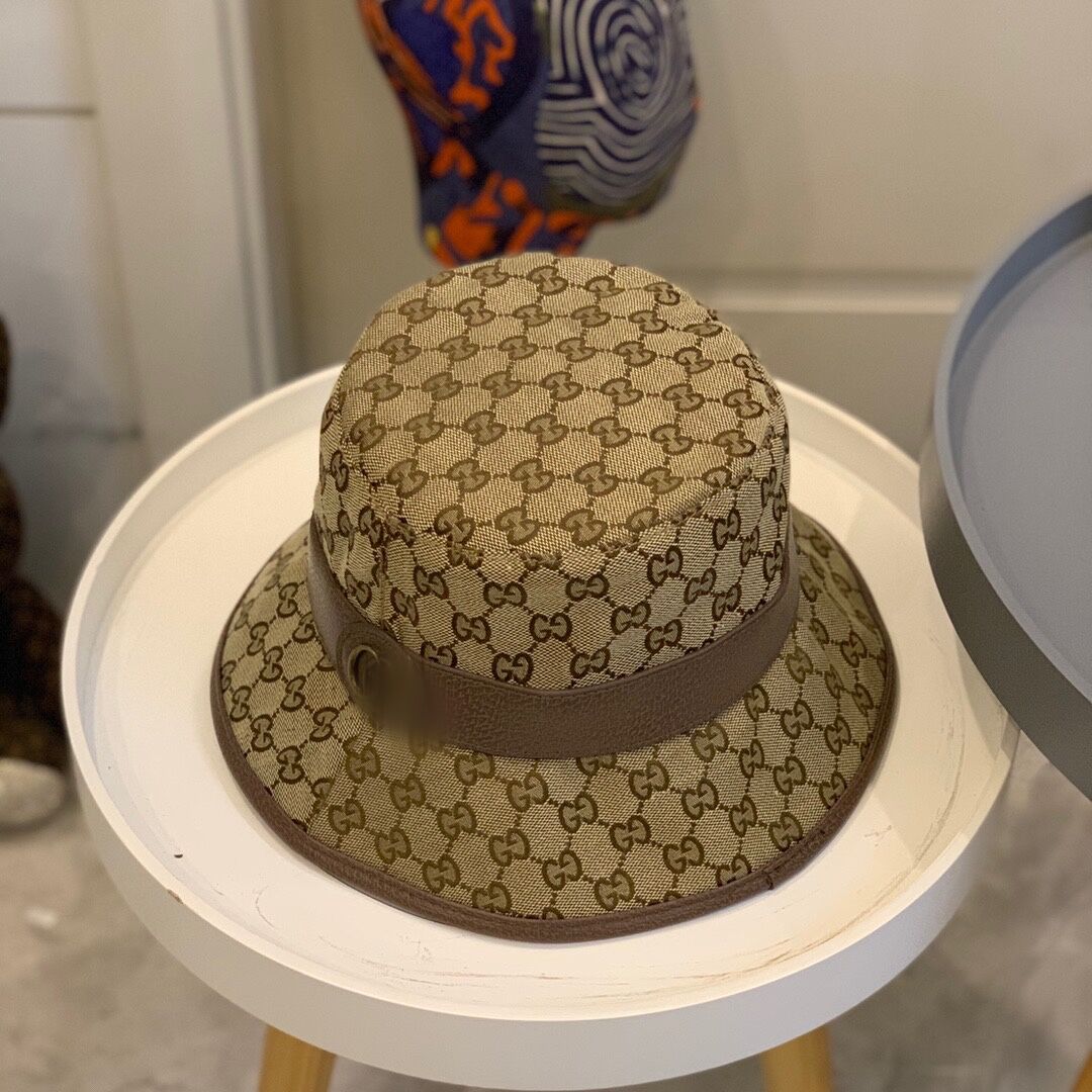 

2021 men designer bucket hat latest gold letter printed mens designers hats for travelling high quality fashion women luxury sunhats, Blue;gray