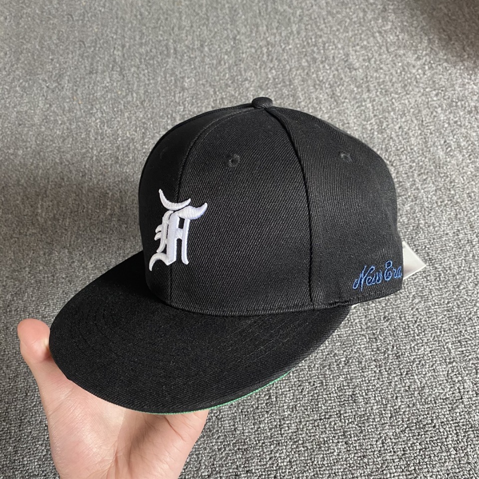 

FEAR OF GOD FOG 6TH F Sanskrit letter hat Fear of God F Sanskrit letter embroidery cap baseball cap, Silver