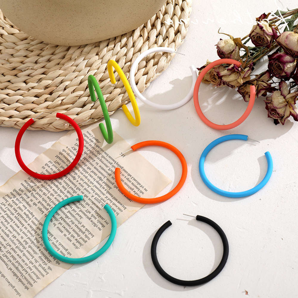 

earrings Catherine semicircle candy color C-shaped Earrings Fashion, simple and versatile, Golden