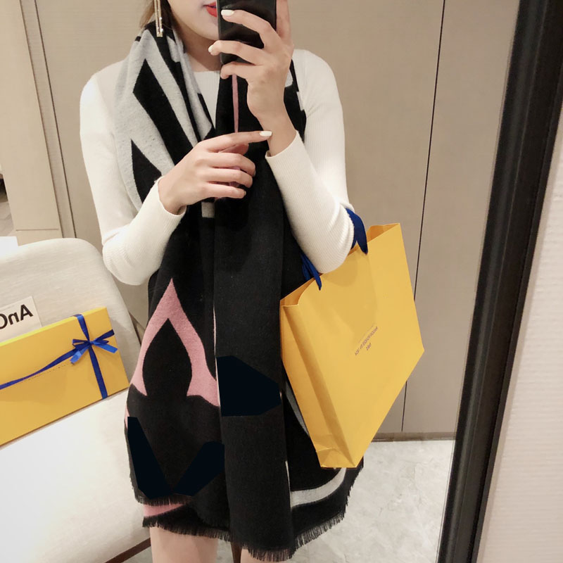 

Fashion Cashmere Jacquard Scarf For Women Designer High Quality Mink Fleece Knit Scarves Letters Classic Old Flower Lapel Head Scarfs Shawl Plaid Hijab