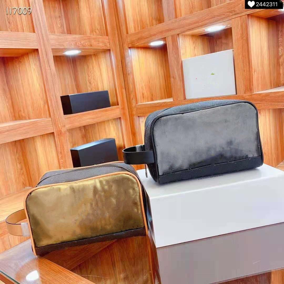 

2021 wash and make up bag designer special material, Silver