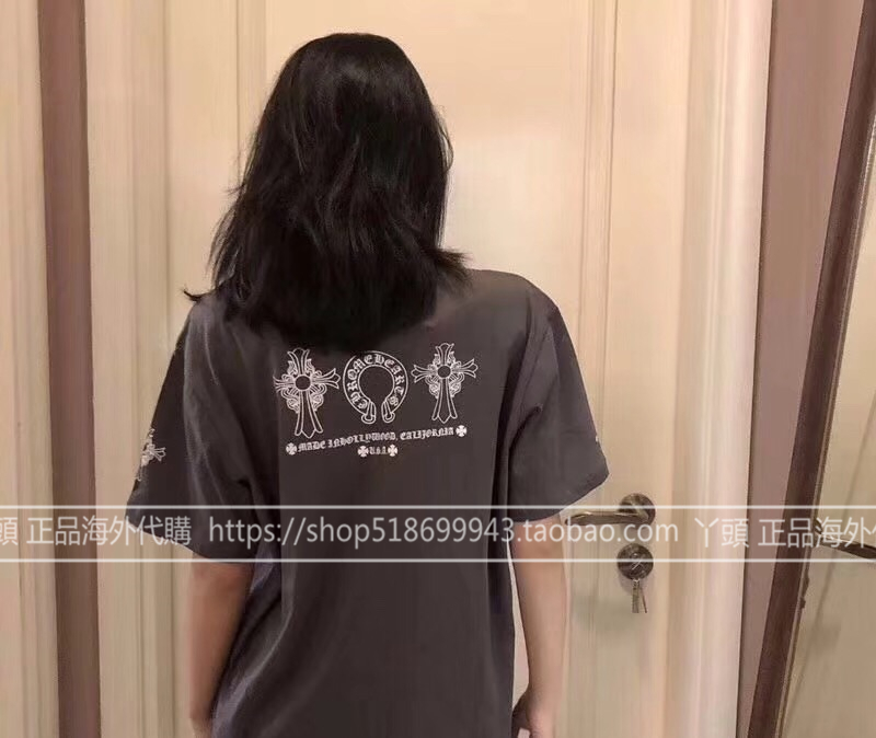 

hearts Chrome crosin grey double horseshoe cross short sleeve T-shirt Unisex, White;black