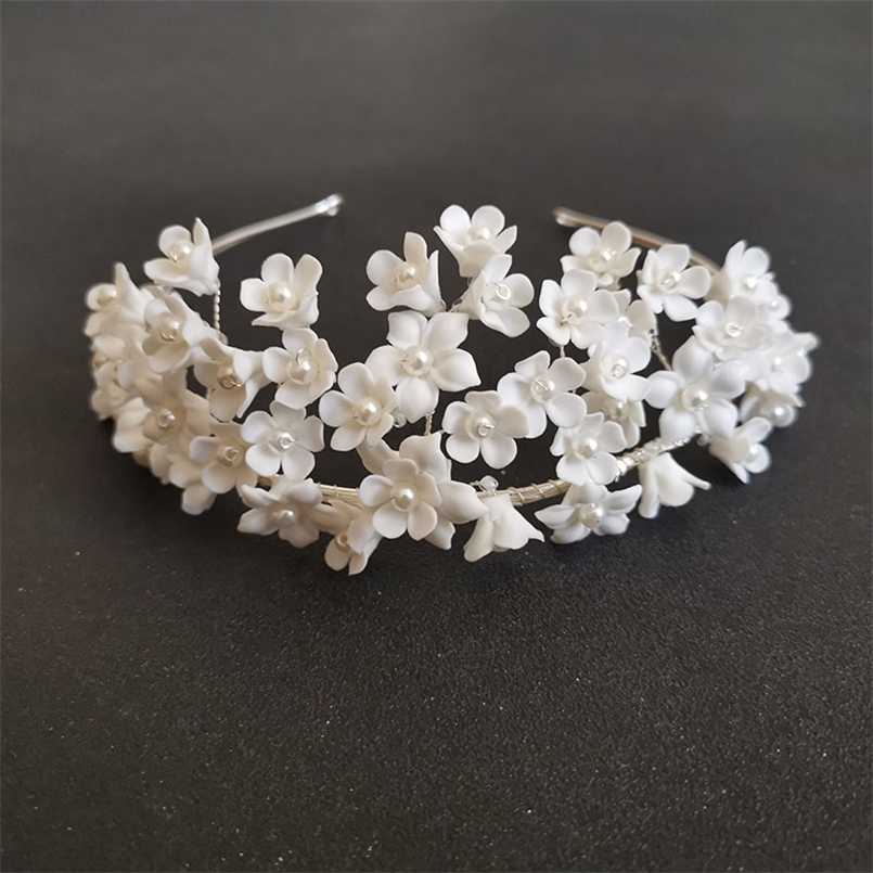 

SLBRIDAL Handmade Luxury Crystal Rhinestones Pearls Ceram Flower Bridal Tiara Wedding Bridesmaids Party Crown Women Hair Jewelry 211019