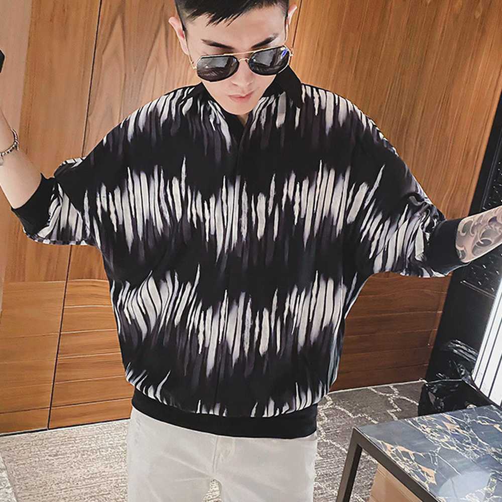 

Fashion Loose Shirt Men Summer Short Sleeve Streetwear Shirts Striped Oversized Hip Hop Shirt Social Party Blouse Clothes 210527, White