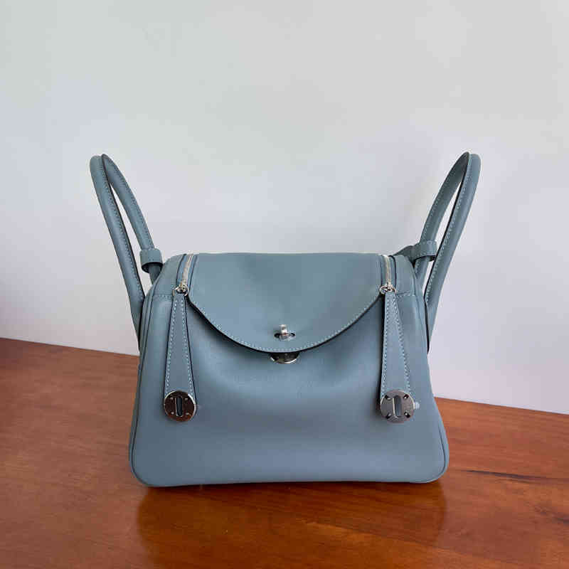 

Ymo Semi Manual Wax Thread Sewing Swift Plain Cowhide Lindys26cm Lindys Leather One Shoulder Women's Bag MG, 26 small (azure / silver buckle / wax