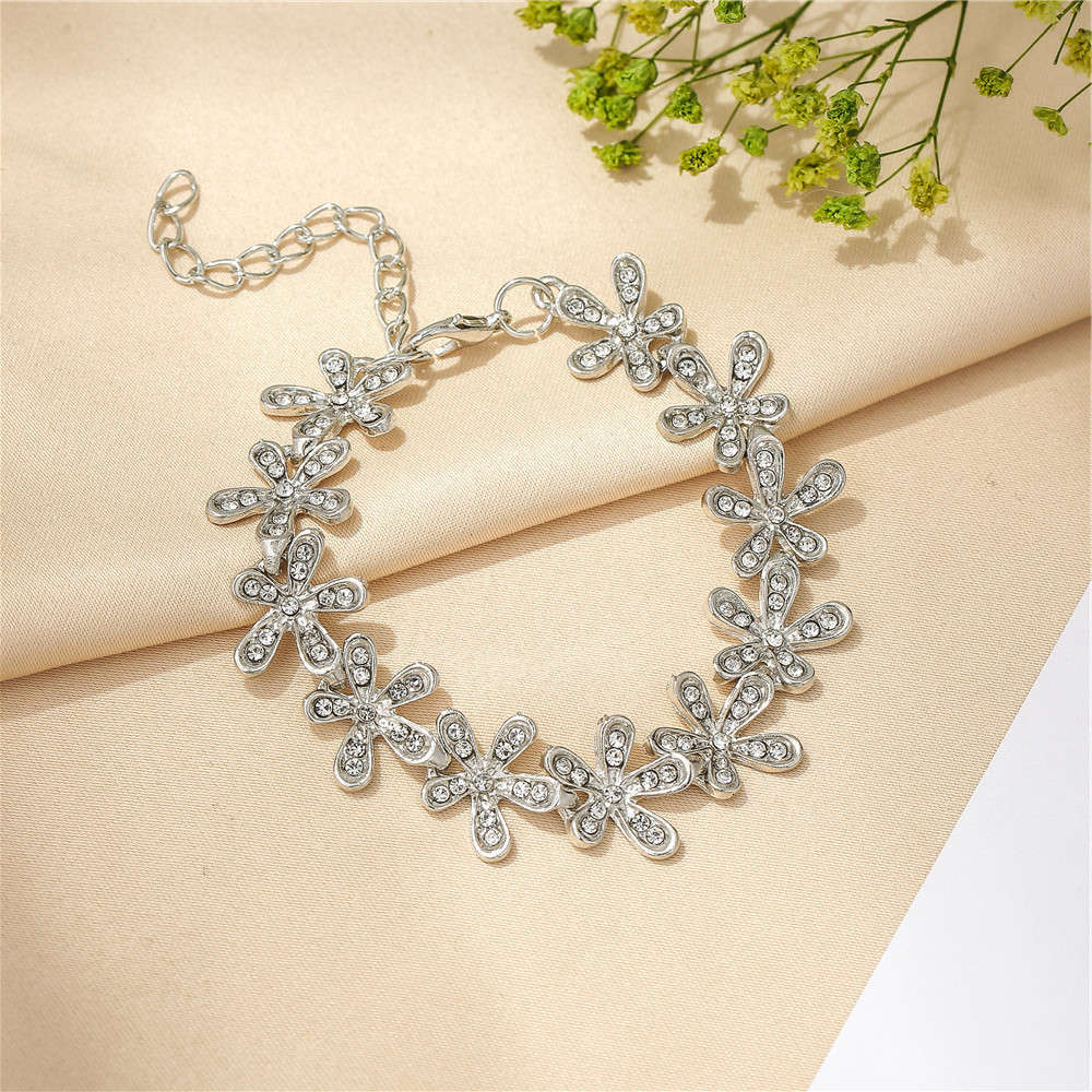 

Hand catenary Japanese and Korean crystal full diamond snowflake Bracelet, Black