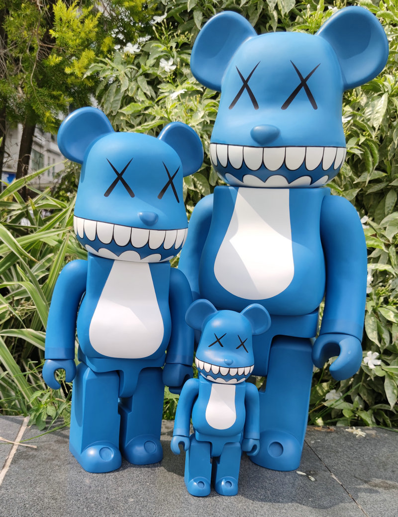 

Best-Selling 1000% 70CM 5CM and 28CM Bearbrick Evade glue White Pink and Blue bear figures Toy For Collectors Be@rbrick Art Work model decoration gift
