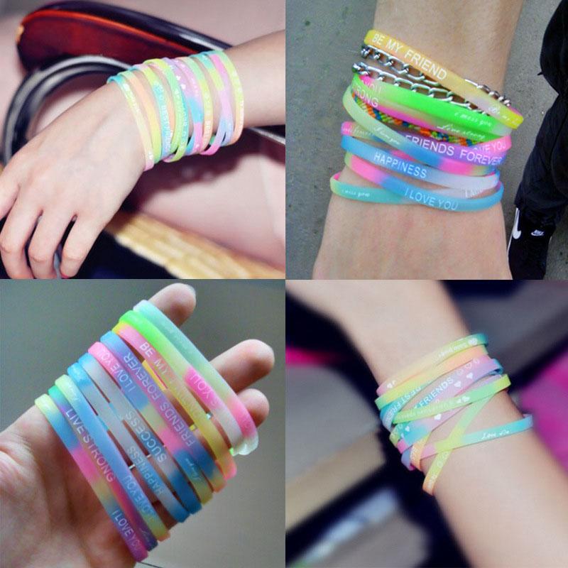 

Bangle 10PCS Unisex Luminous Silicone Bracelet Candy-Colored Letters Movement Fashion Printing Rubber Wrist Strap Baby Jewelry