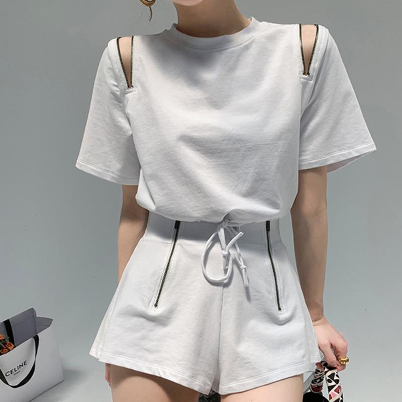 

Women' Tracksuits [EWQ]Simple Casual Fashion O Neck Shoulder Zipper Short-sleeved Top+high-waist Lace-up Shorts Two-piece Women Summer 2021, Khaki