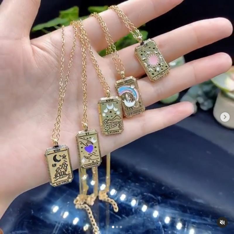Pendentif Colliers Tarot Square Pendan pour femmes en acier inoxydable Or Vintage Goth Bijoux Titanium Trendy 2021