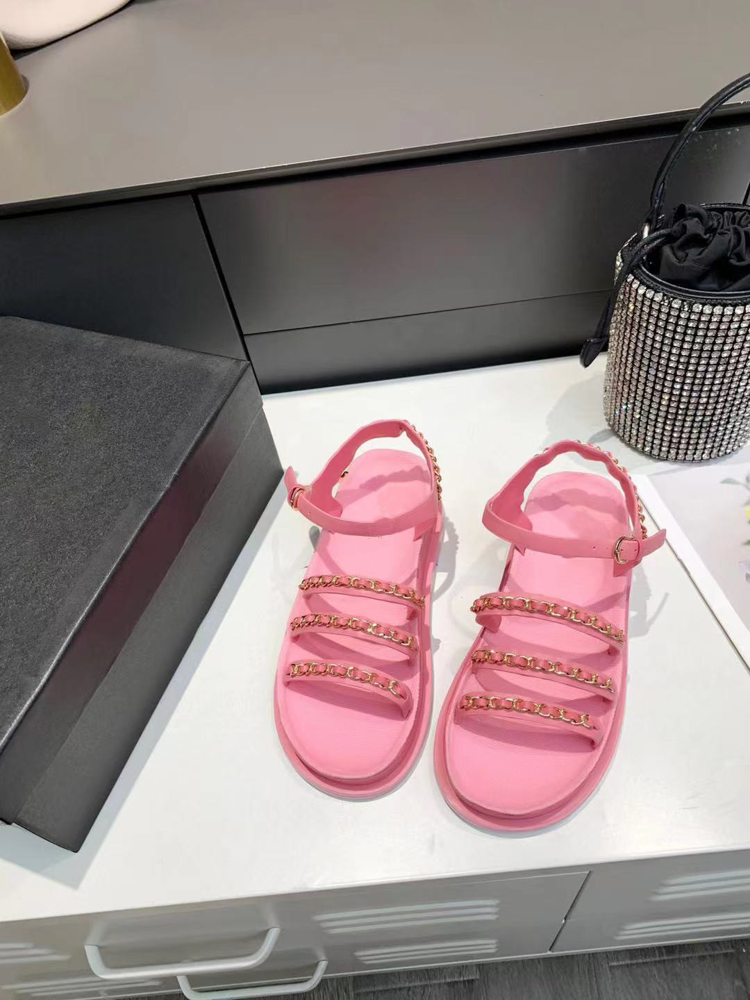 

70% Off Wholesale Flip-Flops Summer Genuine Leather Flat Platform Sandals Women Hook Loop Peep Toe Gladiator Female