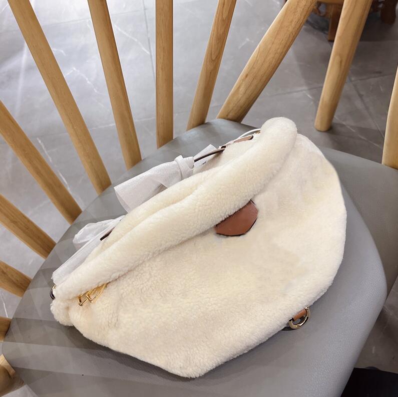 

Mens Womens Lamb Wool Waist Bags Designers Chest Bag Crossbody Classic Letter Flower Soft Winter Handbags Tote, 28cm