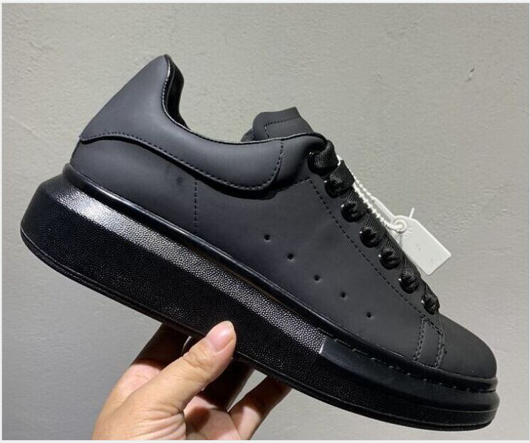 

fashion platform mens casual shoes sneakers black white red Low Cut leather flat suede Reflective men women comfortable trainers sports shoe