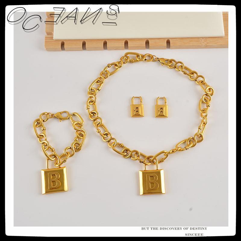 

SexMara 2021 Punk Big Lock Letter B Necklace Clavicle Exaggerate Thick Chain For Women Girls Party Fashion Jewelry Gift Chains