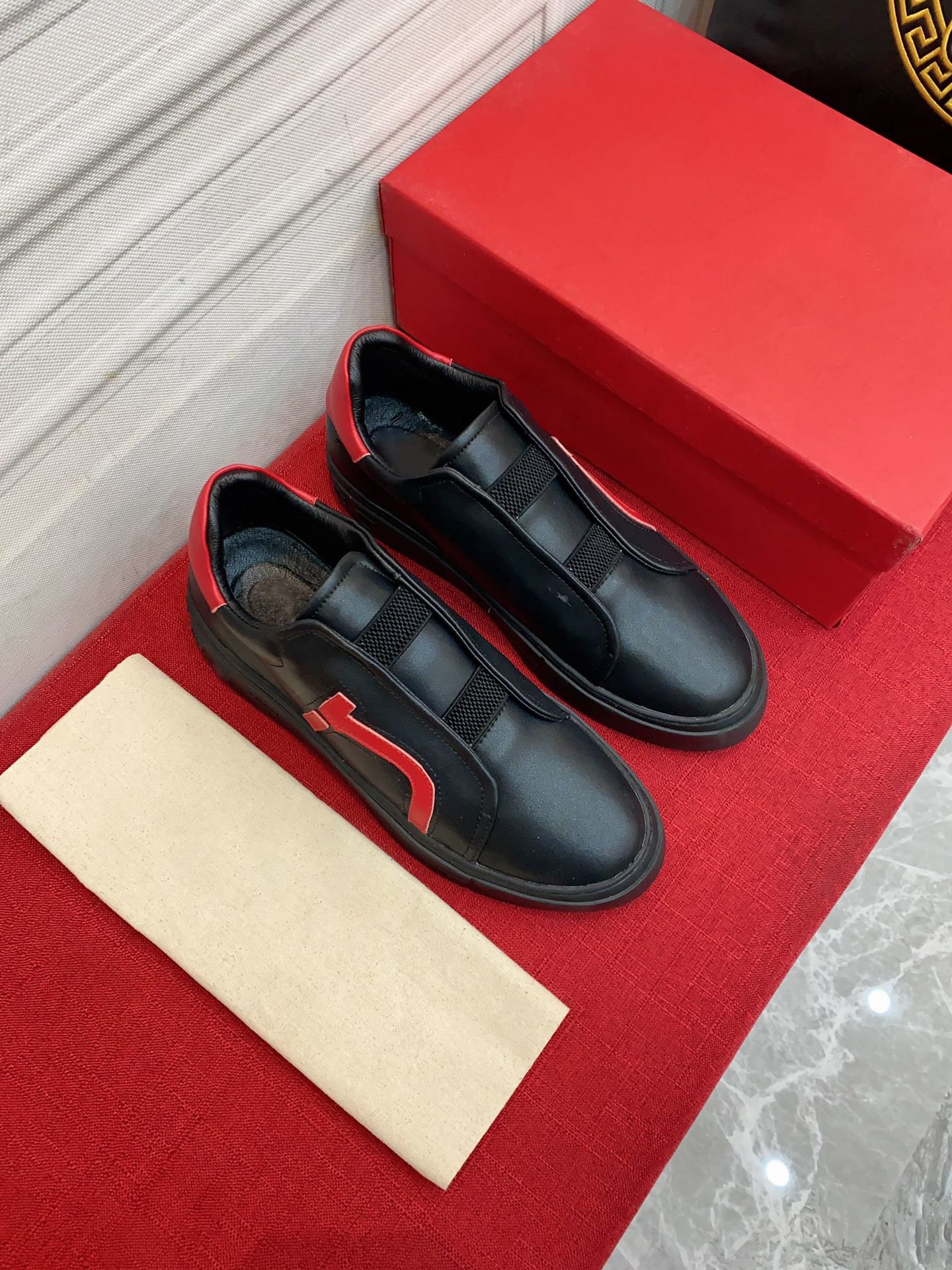 

Dunks Luxury Designer GANCINI Casual Shoes SB Running Shoes Comfortable Breathable SNEAKERS Fashion Design Size 38-44, Black