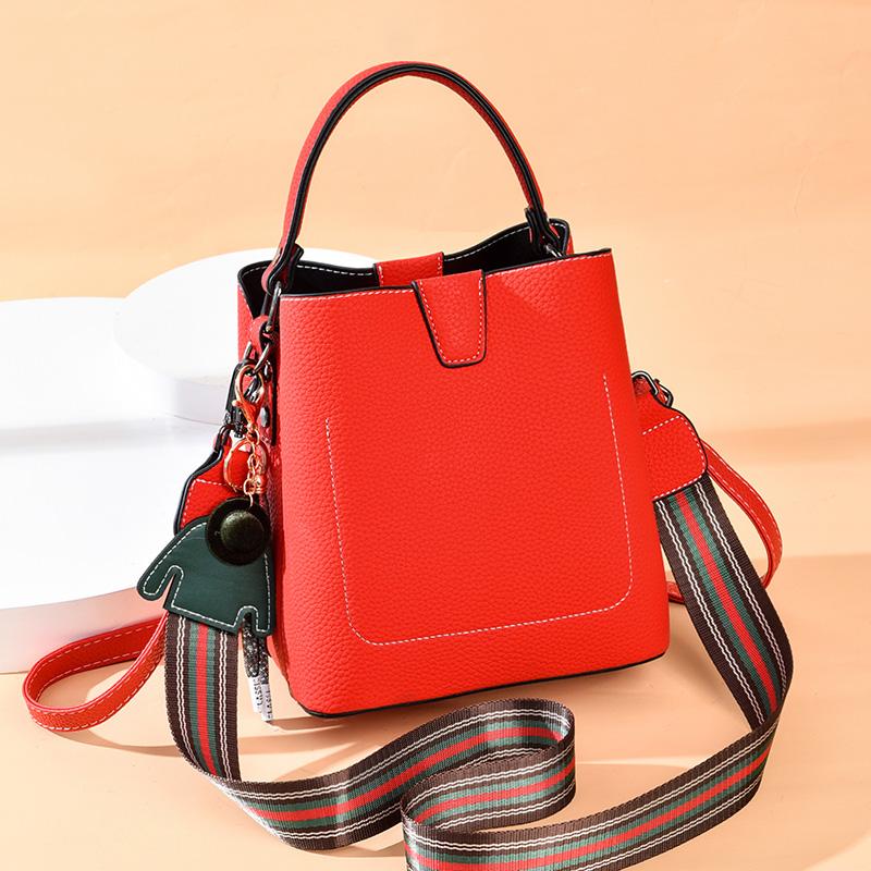 

Evening Bags Bucket Bag In Winter 2021 Trendy All-match Female Net Celebrity Fashion Shoulder Large-capacity Handbag, Color scheme2