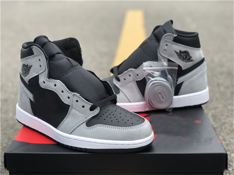 

2021 Authentic High OG Shadow 2.0 Black White Light Smoke Grey Shoes Trophy Room Chicago Hyper Royal Travis Scott Fragment Military Blue 1S