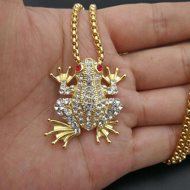

Pendant Necklaces Hip Hop Rapper Style Crystal Paved Frog Pendants For Men Gold Stainless Steel Jewelry High Quality Personality Gift