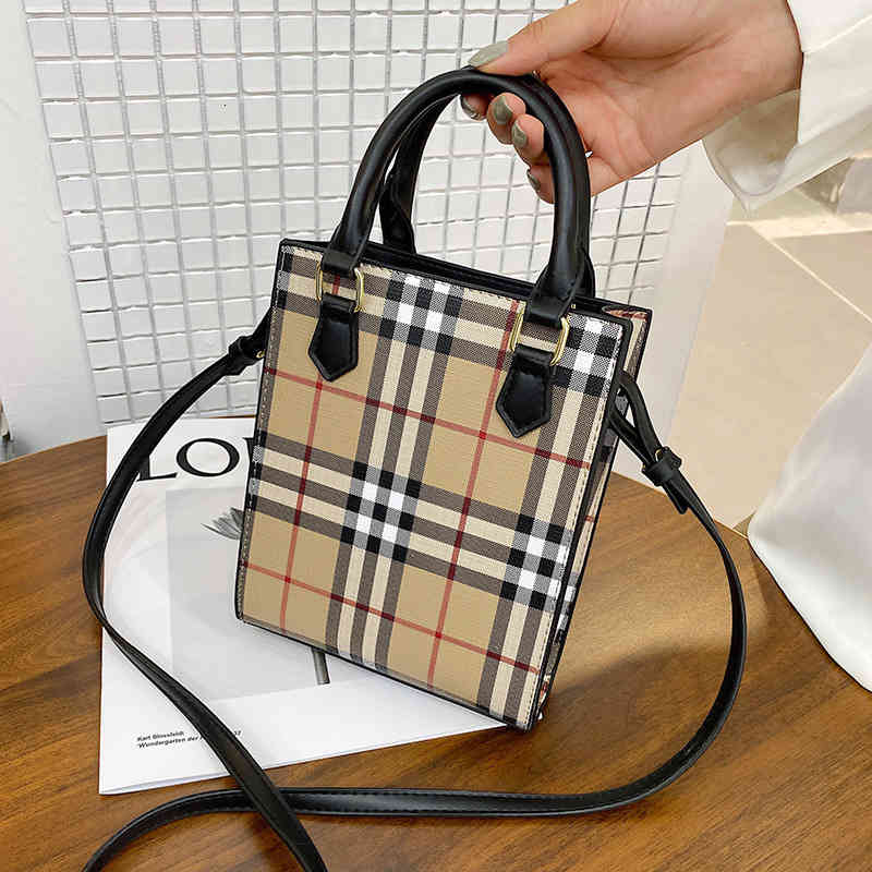 

Backpack Summer Messenger Women's Bag Small Tote Classic Bajia Lattice Mini One Shoulder Handbag Vertical Piano Score, Black;red