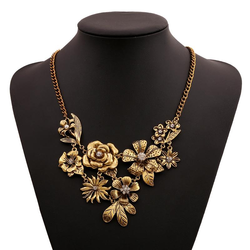 

Chokers Camellia Chrysanthemum Rose Variety Of Flower Combinations Bib-style Vintage Crystal Necklace With Rhinestones Collar Choker