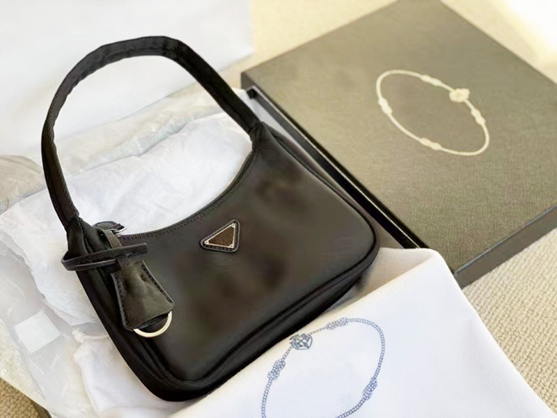 

Ladies fashion classic underarm bag, brand luxury nylon high-end gift box tote bag