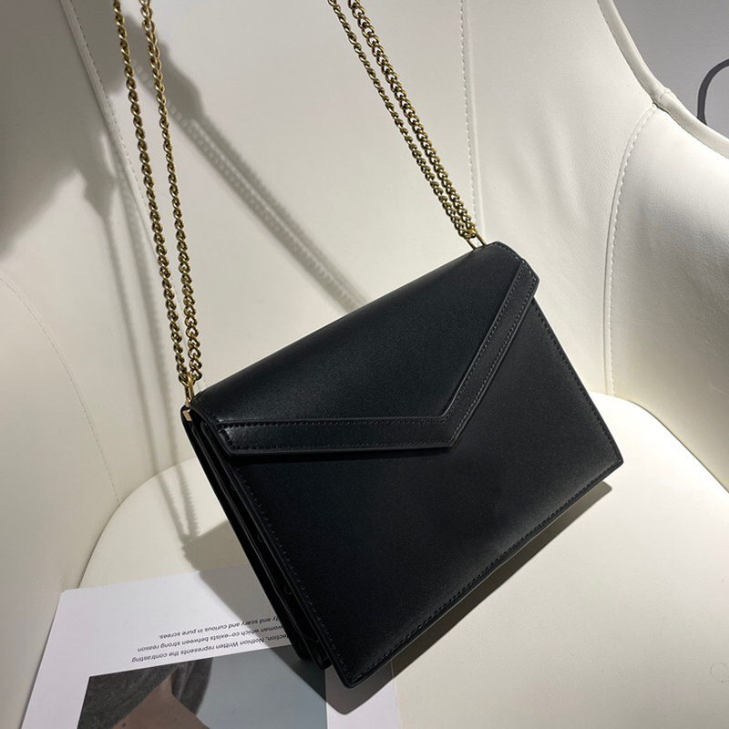 

Autumn classic fashion designer 2021 new chain bag shoulder female west wind messenger wild ins small square, Red