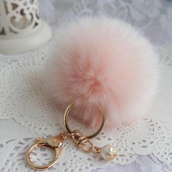 

Keychains Ball Fur Pom KeyChain Faux Hair Bulb Bag Car Ornaments Pendant Key Ring Porta Chiavi EH409B