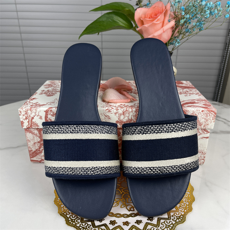 Slippers de luxe printemps et automne Nouvelles lettres brod￩es