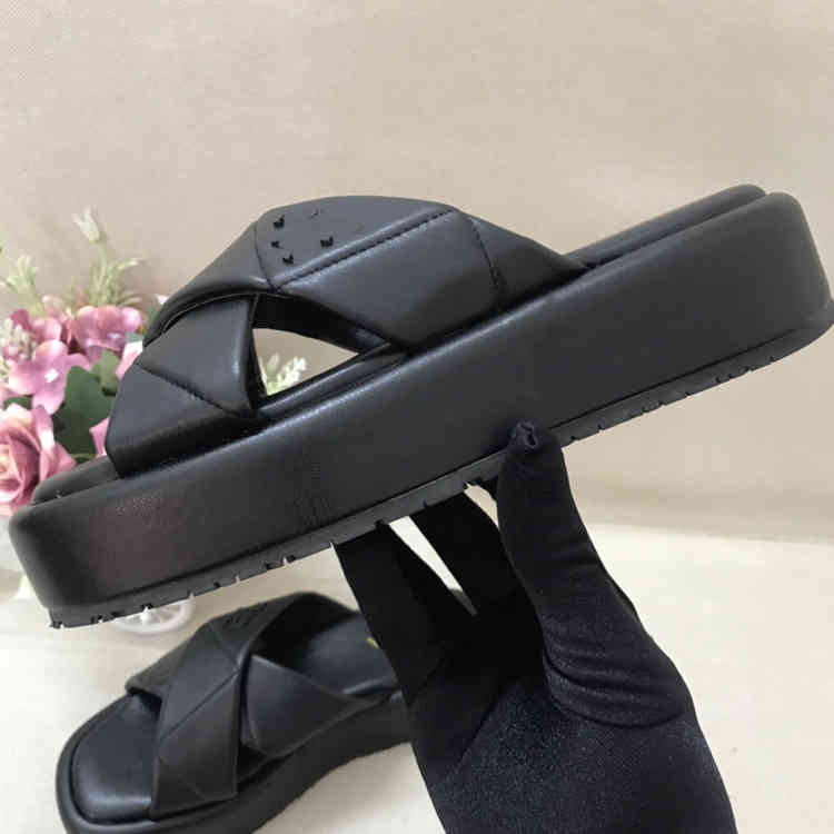 

slippers female cross belt triangular standard thick bottom muffin raised leather one-way Sandal, White