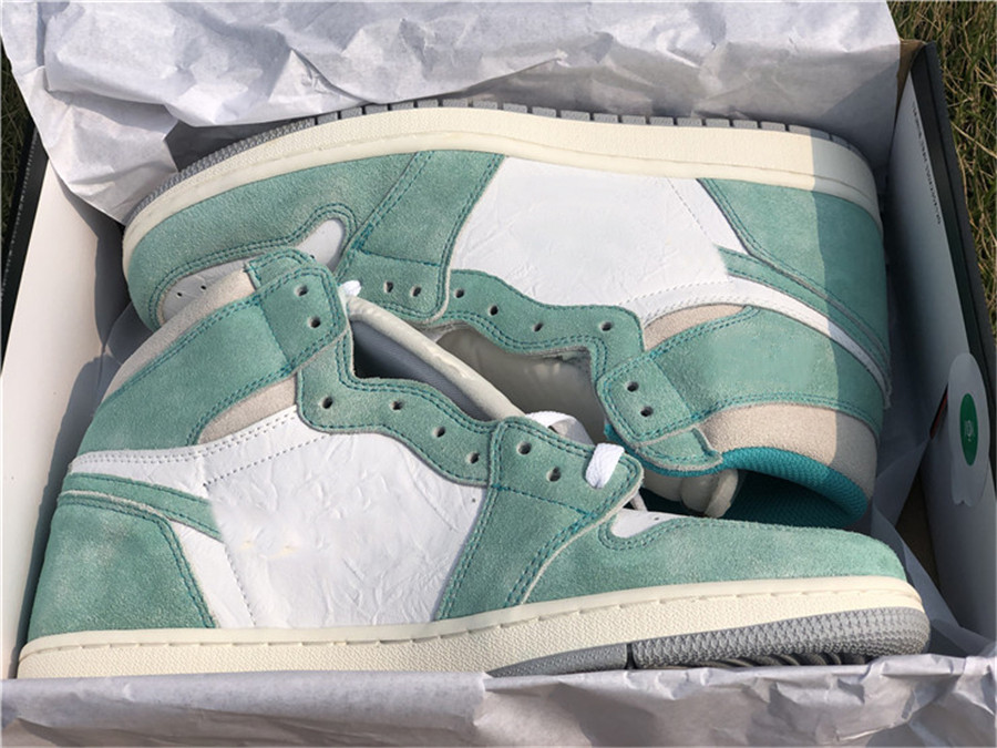 

Hottest Authentic 1 High OG Turbo Green Shoes White Light Smoke Grey Sail Tiffany Blue Suede Men Women Outdoor Sports Sneakers With Original Box US4-13, Customize
