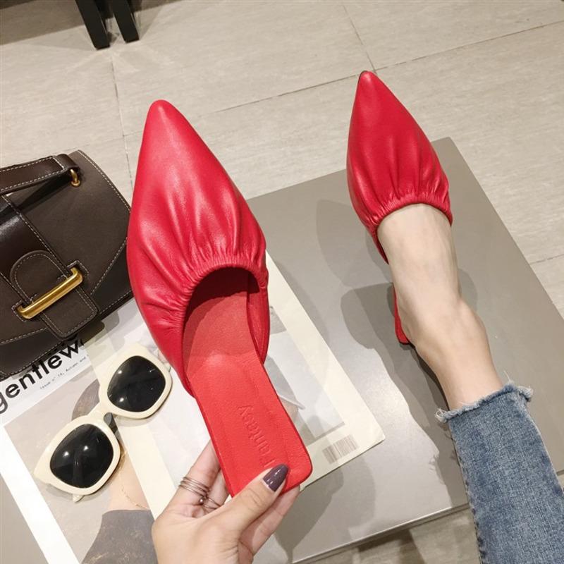 

Slippers Designers Women Outside Pleated Pointed Toe Mules Shoes Brand Red Black Woman Casual Beach Slides Flat Sandals 2021