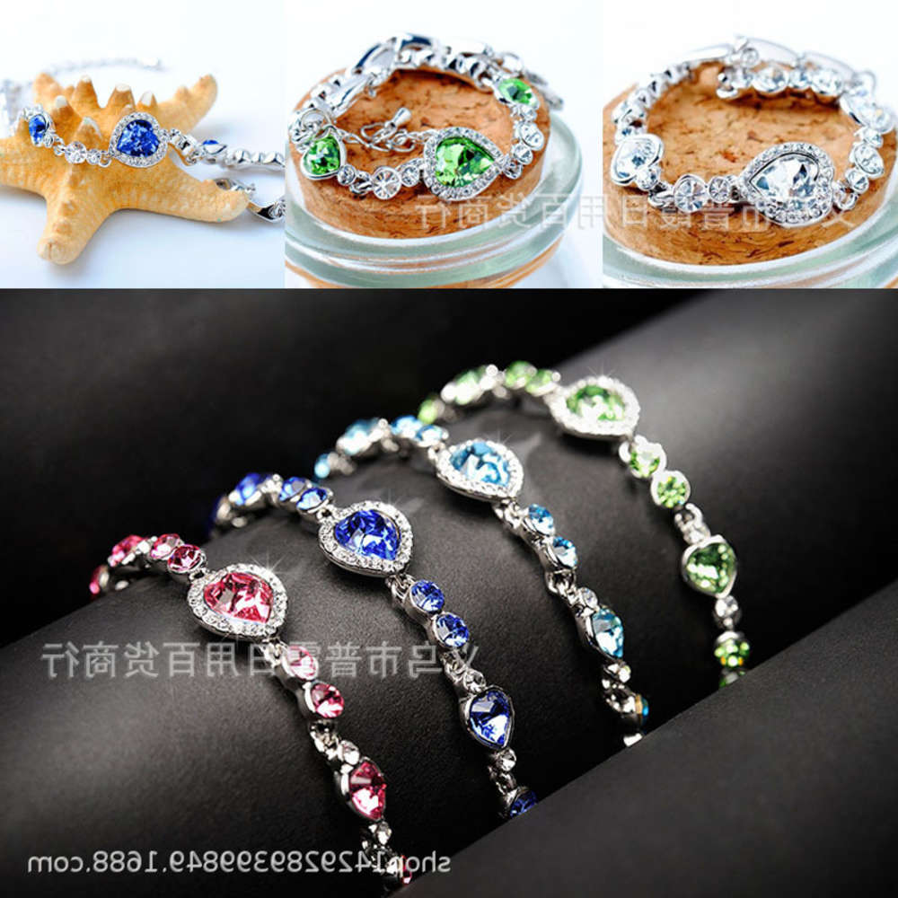

Hand catenary Sea heart crystal Korean jewelry bracelet Peach Heart Bracelet, Black