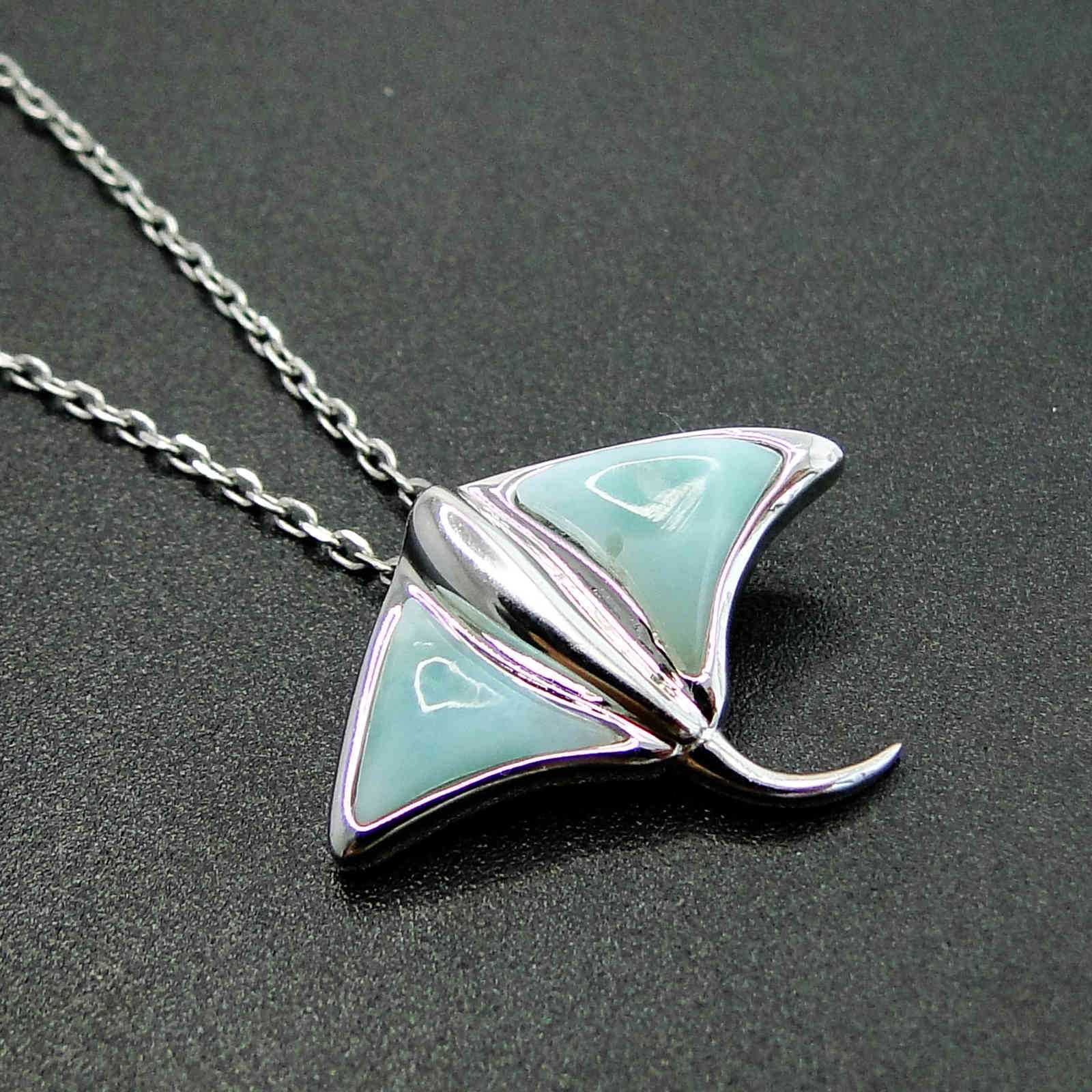 

Selling 925 Sterling Silver Sea Animal Stingray Ocean Natural Larimar Charm Pendant Necklace For Gift 210524