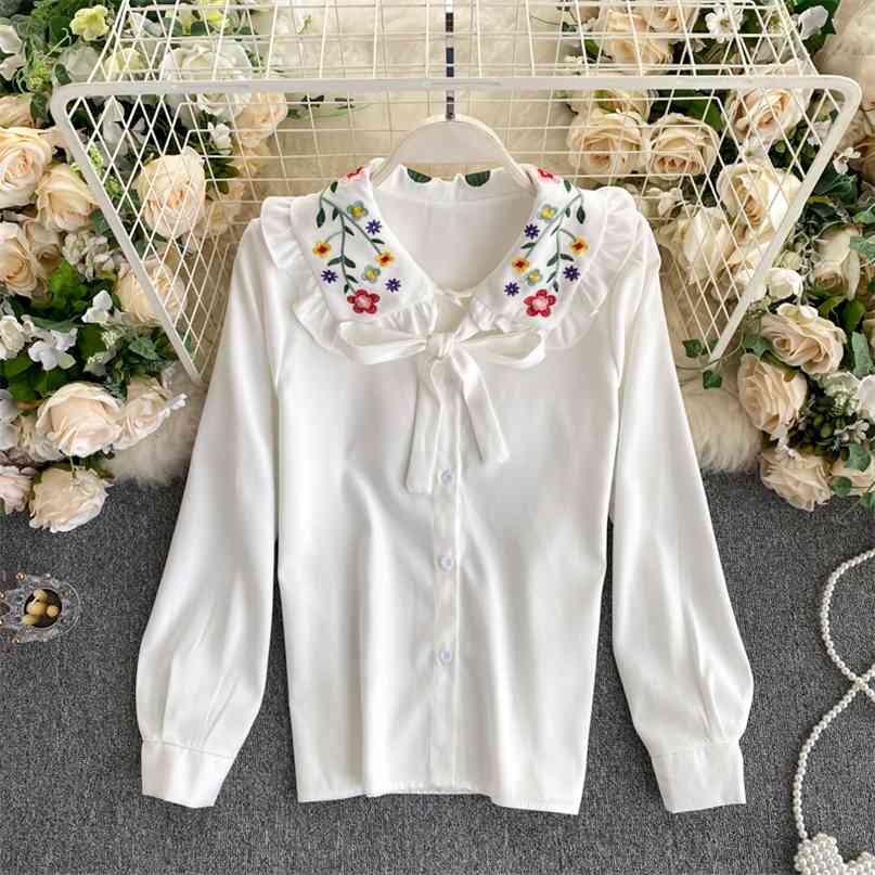 

Korean style flower embroidery shirt women sweet ruffles turn down collar long sleeve bowtie single breasted casual blouse 210603, Khaki