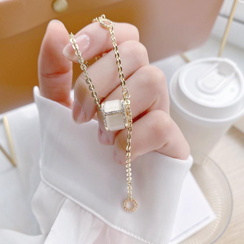 

Pendant Necklaces Korean Fashion Opal Necklace Female Little Waist Alloy Copper Rhinestone Letter For Women Jewelry