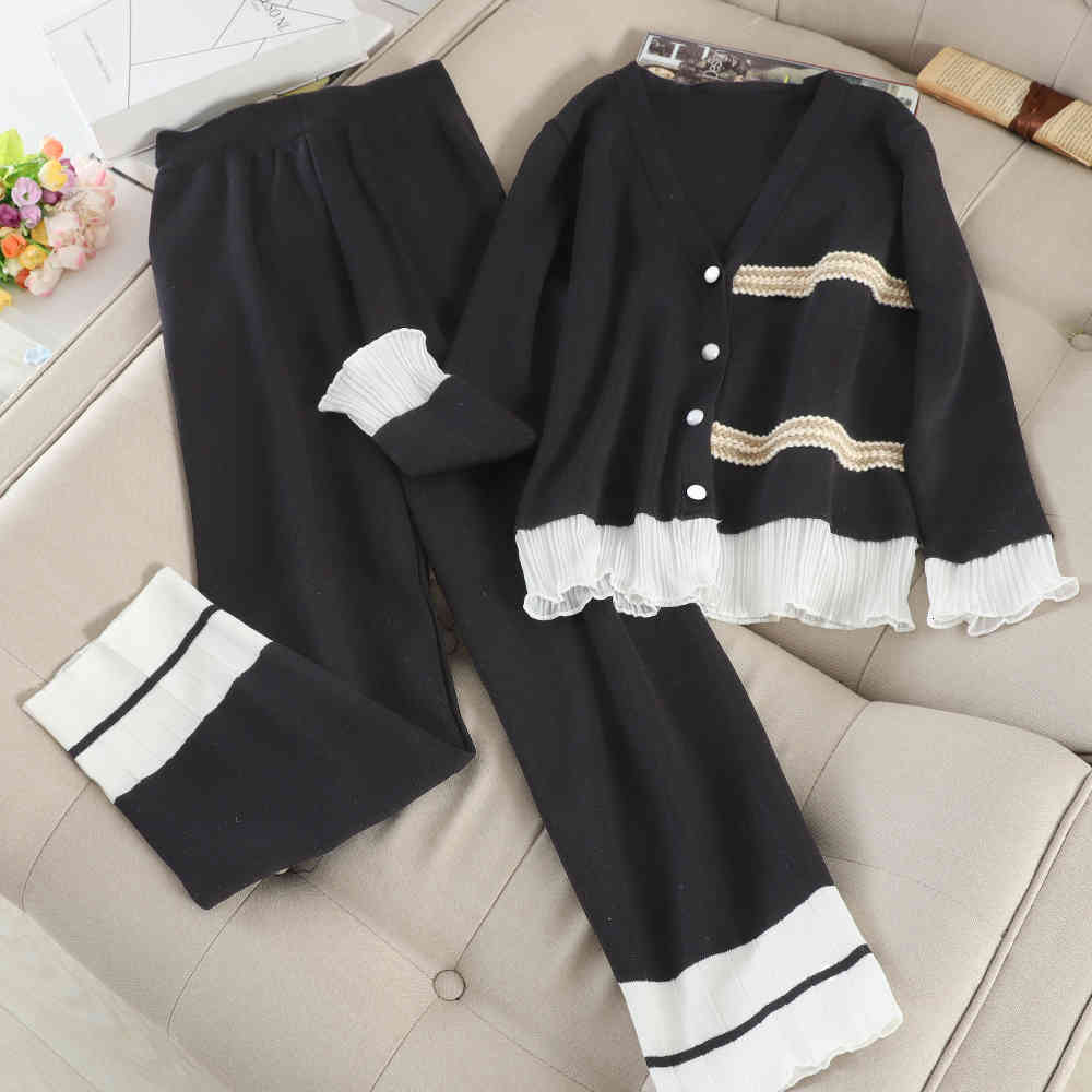 

Women's Tracksuits Korean version fashion temperament reduced age knitting shirt wide leg pants two-piece suit female winter C842, Black